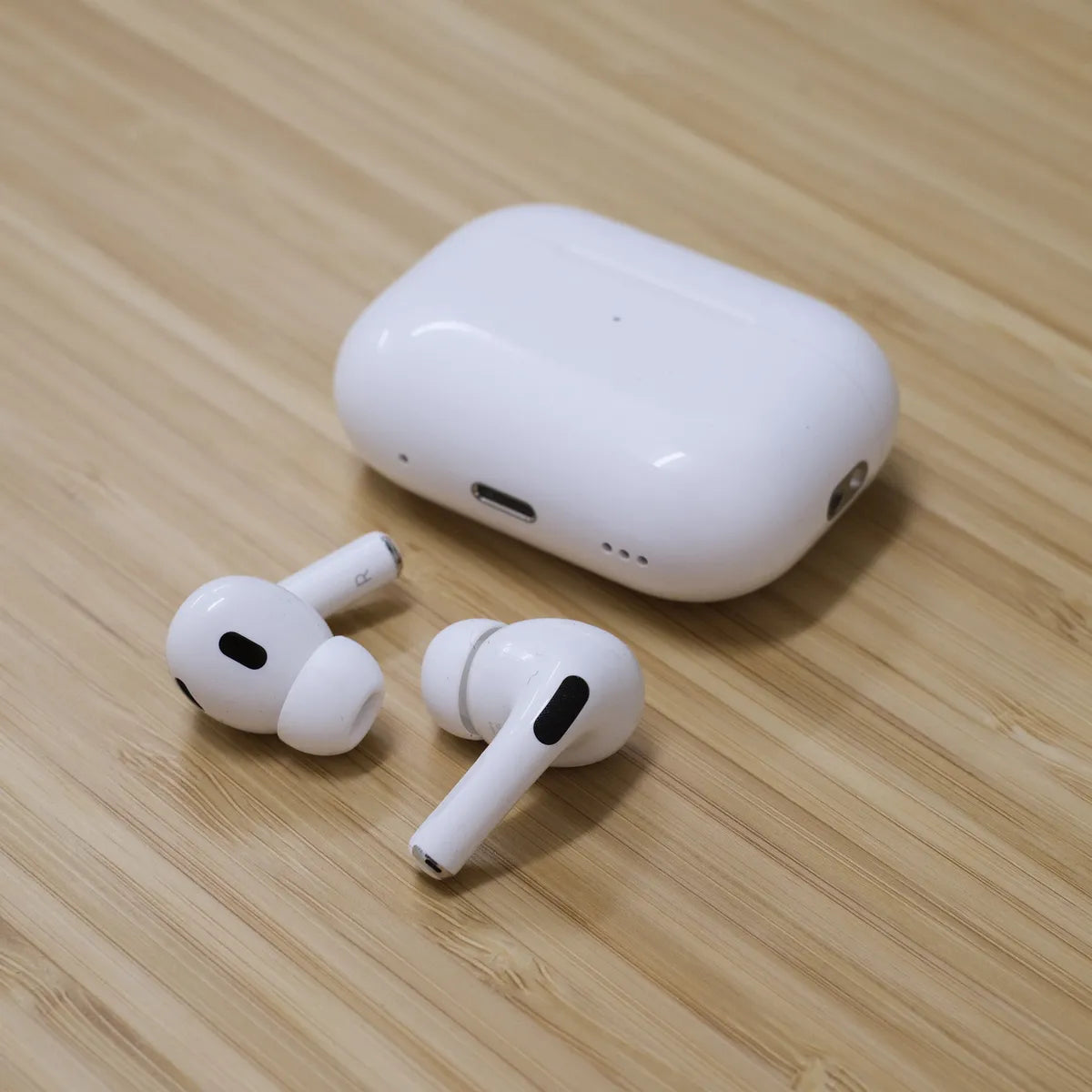 AIRPOD 2ND GENERATION